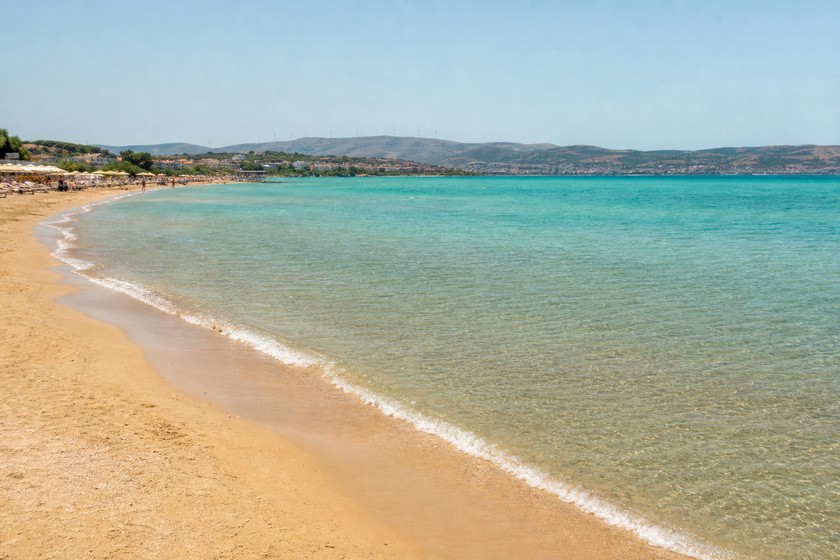 Altınkum Plajı Çeşme Rehberi: Deniz, Ulaşım ve Ziyaret Notları