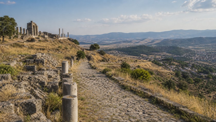 Bergama tarihi rotasında Asklepion ve çevre manzarası