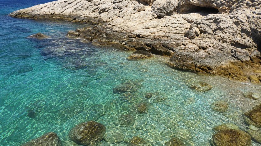 Delikli Koy deniz ve kıyı yapısı