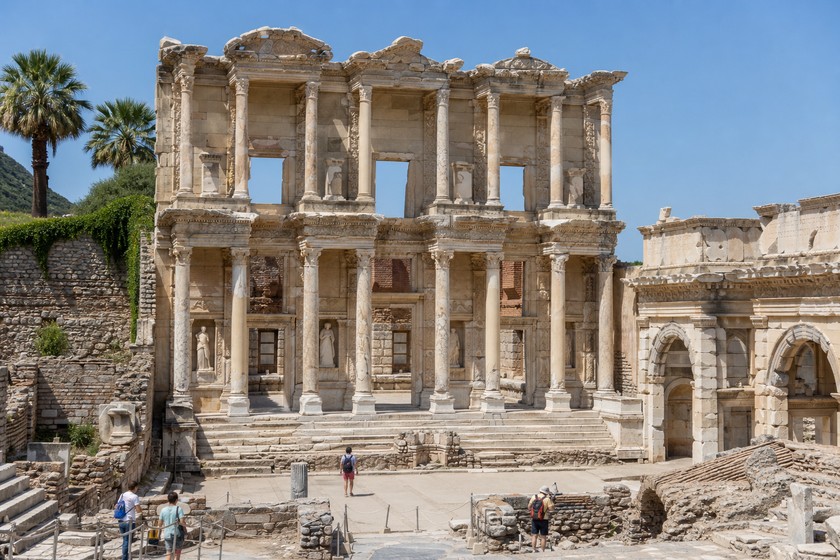 Efes Celsus Kütüphanesi