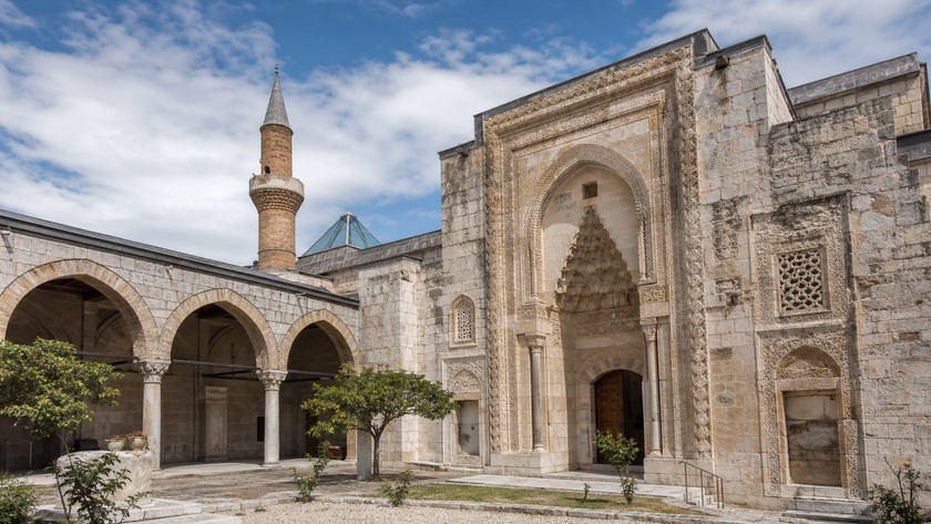 İsa Bey Camii
