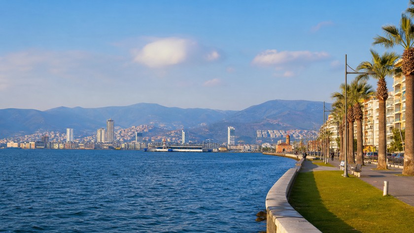 İzmir Gezilecek Yerler: İlk Kez Gidecekler İçin Gezi Rehberi