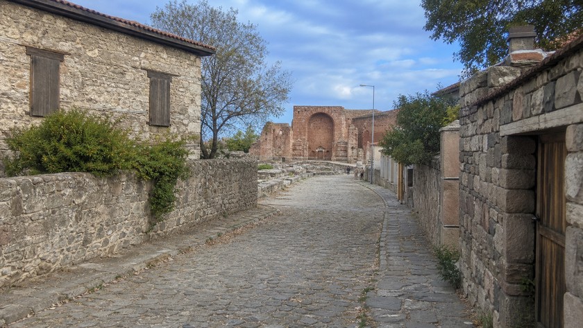 Kızıl Avlu ulaşım