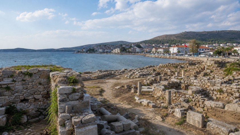 Phokaia İzleri
