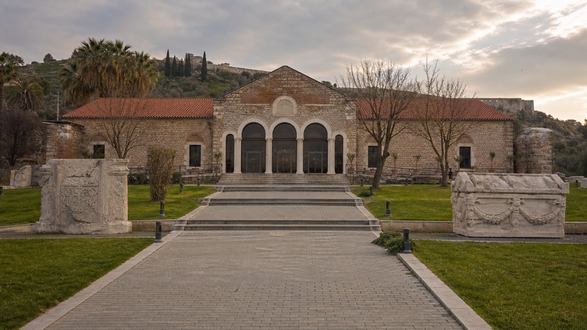 Efes Müzesi Rehberi: Selçuk'ta Eserler ve Gezi Planı