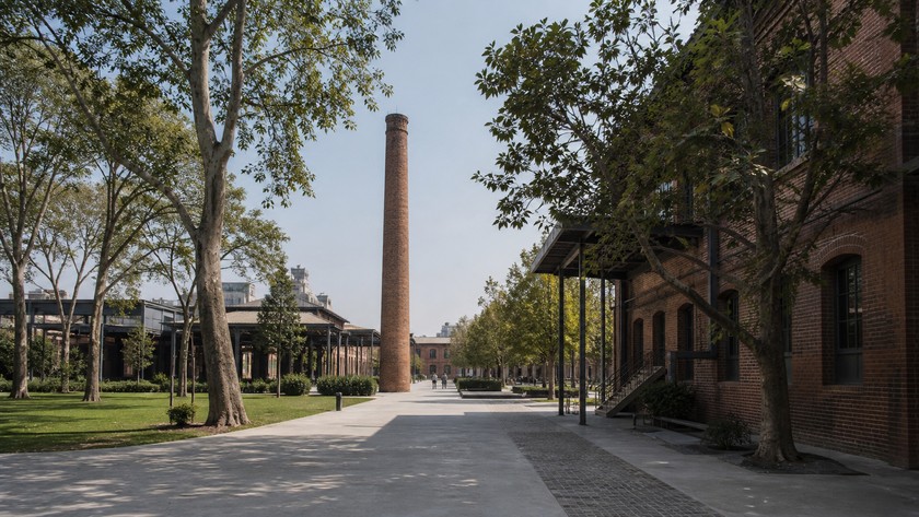 İzmir Kültür Sanat Fabrikası avlusu