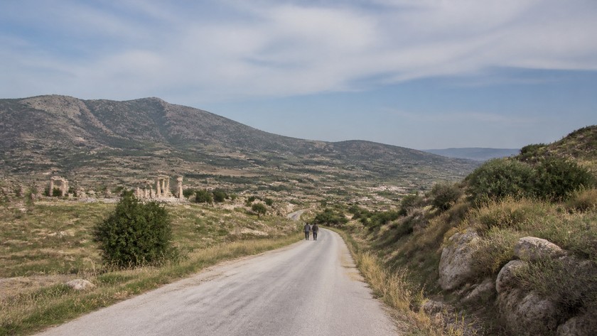 Metropolis Antik Kenti Rehberi: Torbalı'da Tarih, Kazı Alanı ve Ziyaret Notları