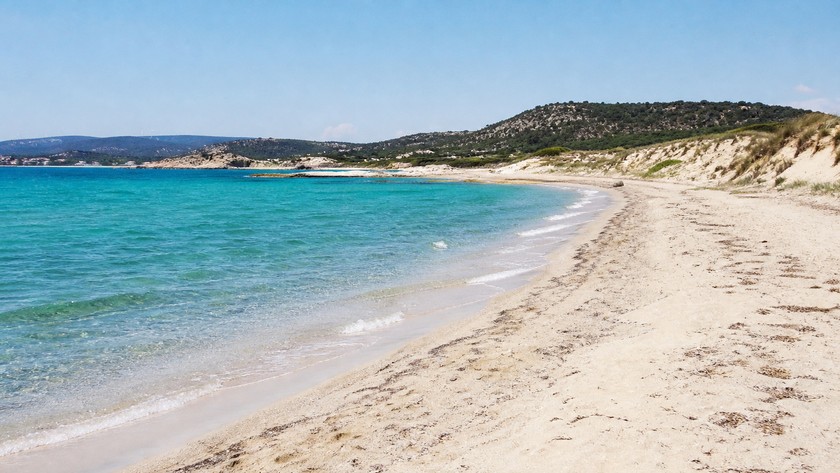 Pırlanta Plajı Rehberi: Çeşme'de Kıyı, Ulaşım ve Ziyaret Notları