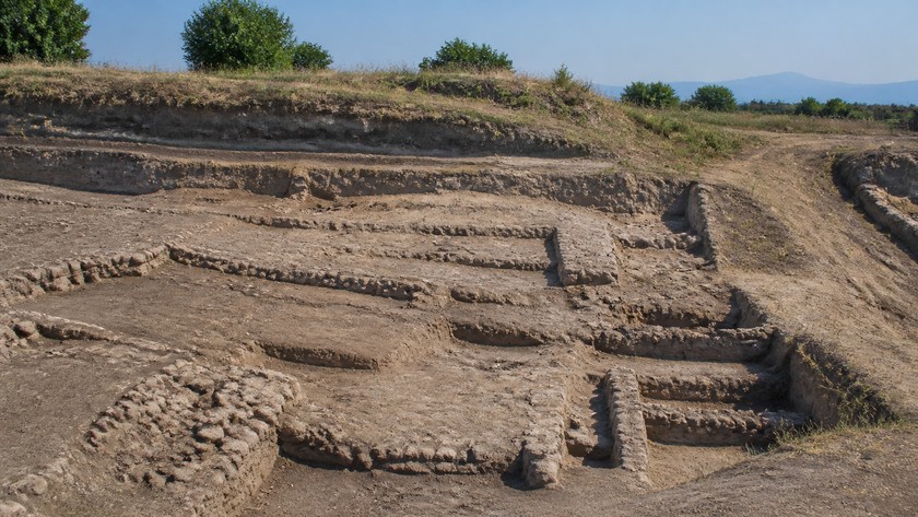 Ulucak Höyüğü kazı arazisi