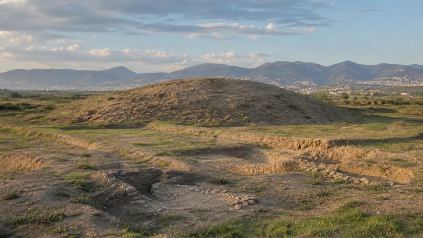 Yassıtepe Höyüğü Rehberi: Bornova'da İlk Yerleşim ve Ziyaret Notları