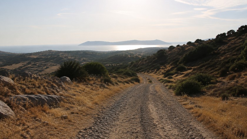 Aterneus Kalesi Rehberi: Dikili'de Antik Yerleşim ve Tarih Notları