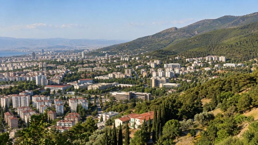 Bornova Gezilecek Yerler: Tarih, Vadiler ve Köy Rotaları