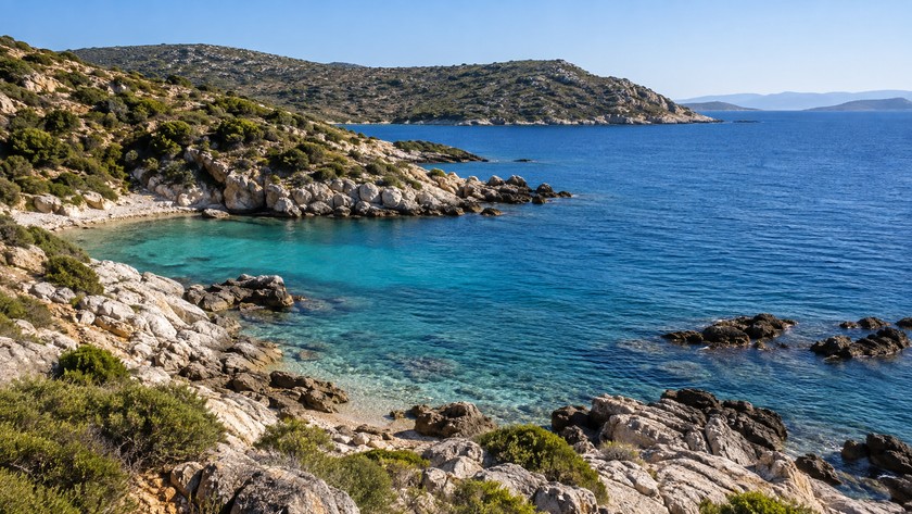 Mersinaki Koyları Rehberi: Foça'da Kıyı, Doğa ve Deniz Molası